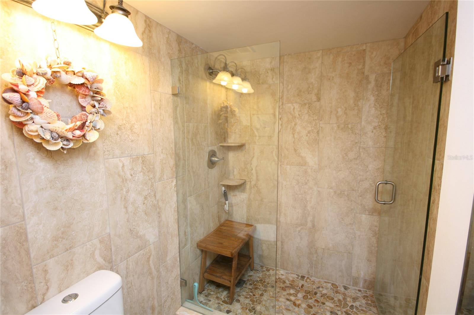 Image 32 of 82 For 19701 Gulf Boulevard 212