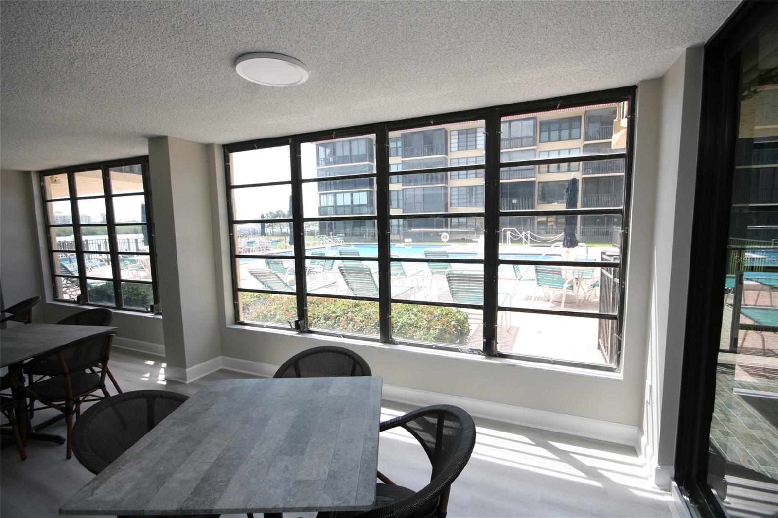 Image 47 of 82 For 19701 Gulf Boulevard 212