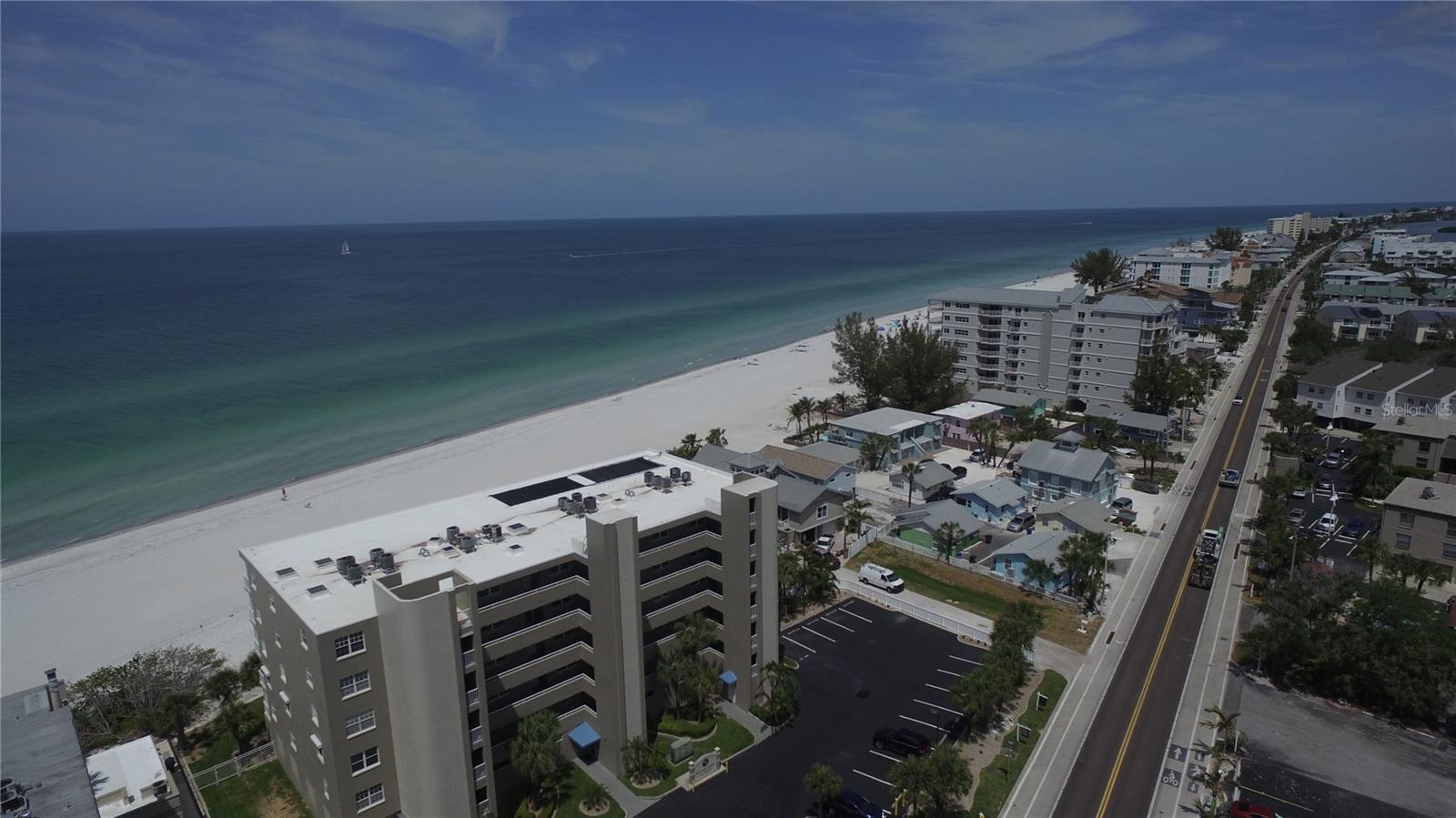 Image 5 of 82 For 19701 Gulf Boulevard 212