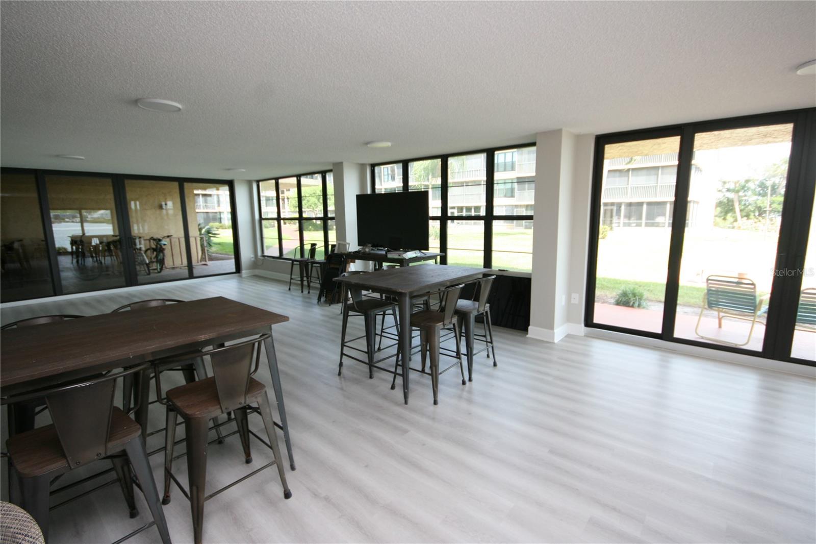 Image 53 of 82 For 19701 Gulf Boulevard 212