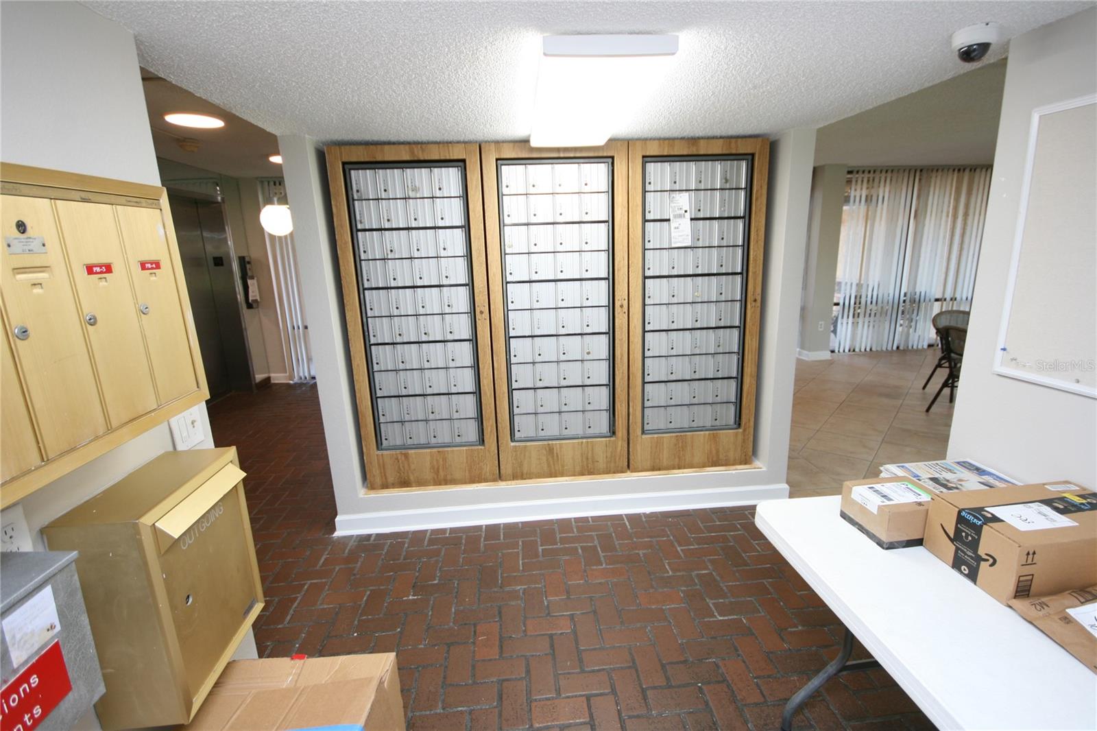 Image 76 of 82 For 19701 Gulf Boulevard 212