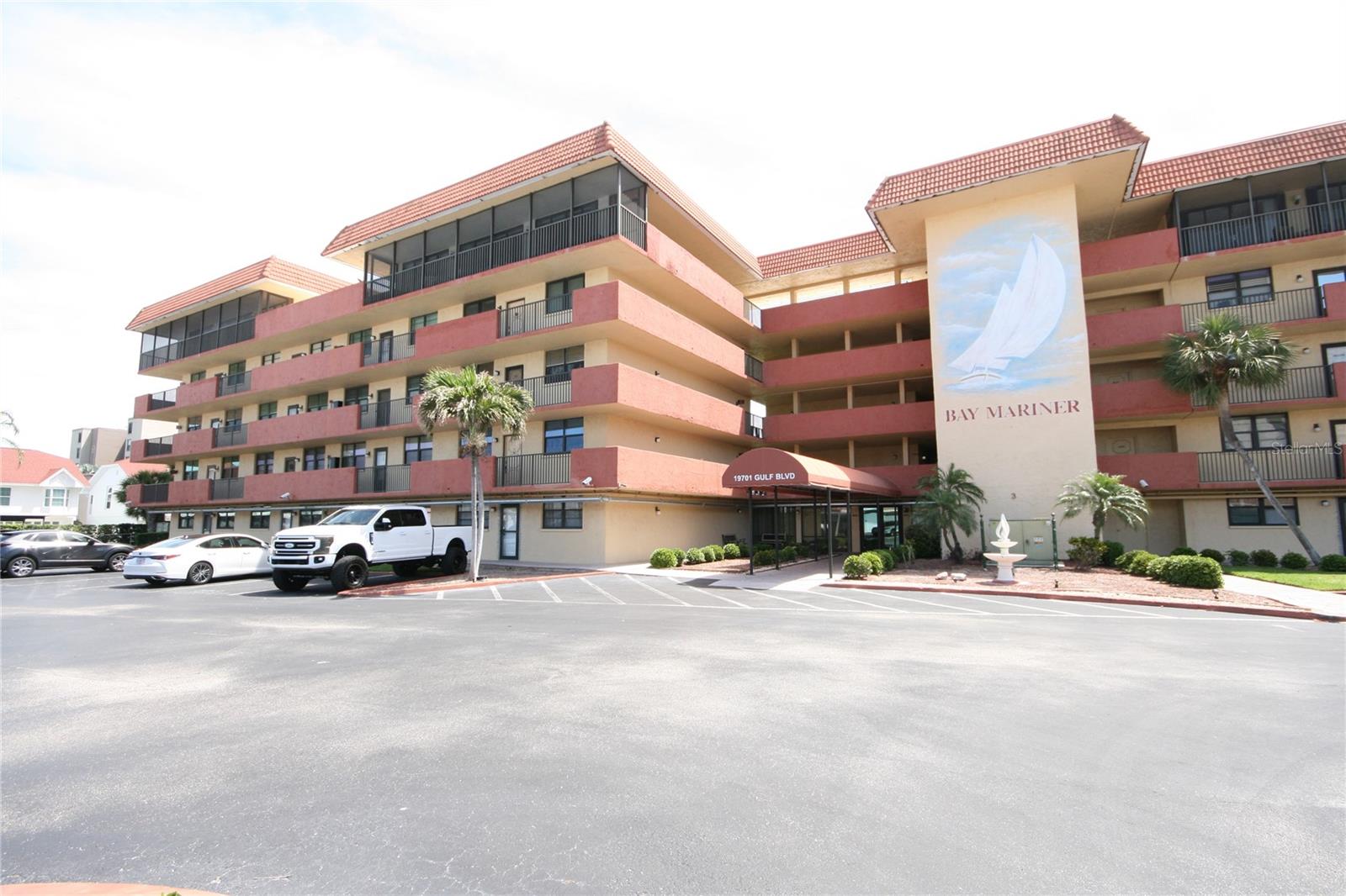 Image 80 of 82 For 19701 Gulf Boulevard 212