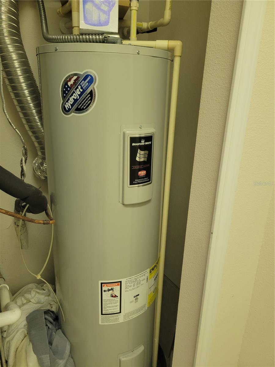 Image 27 of 73 For 7905 Seminole Boulevard 3404