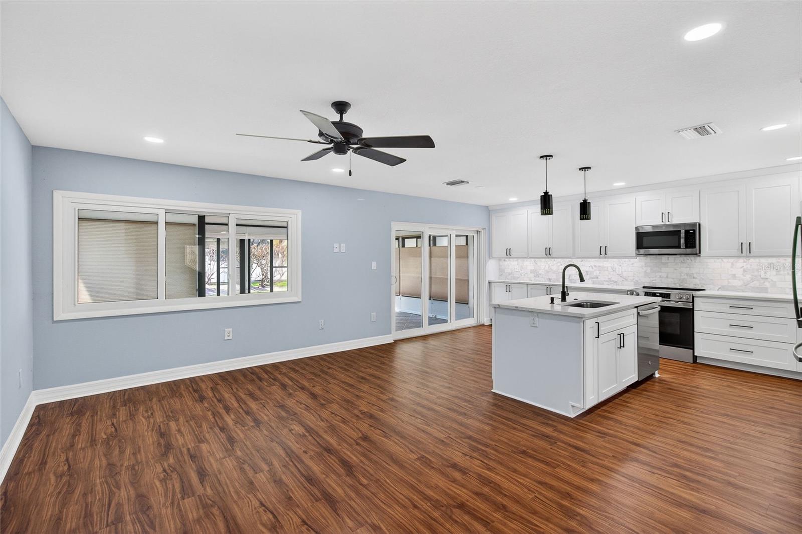 Image 10 of 42 For 6660 Cape Hatteras Way Ne 1