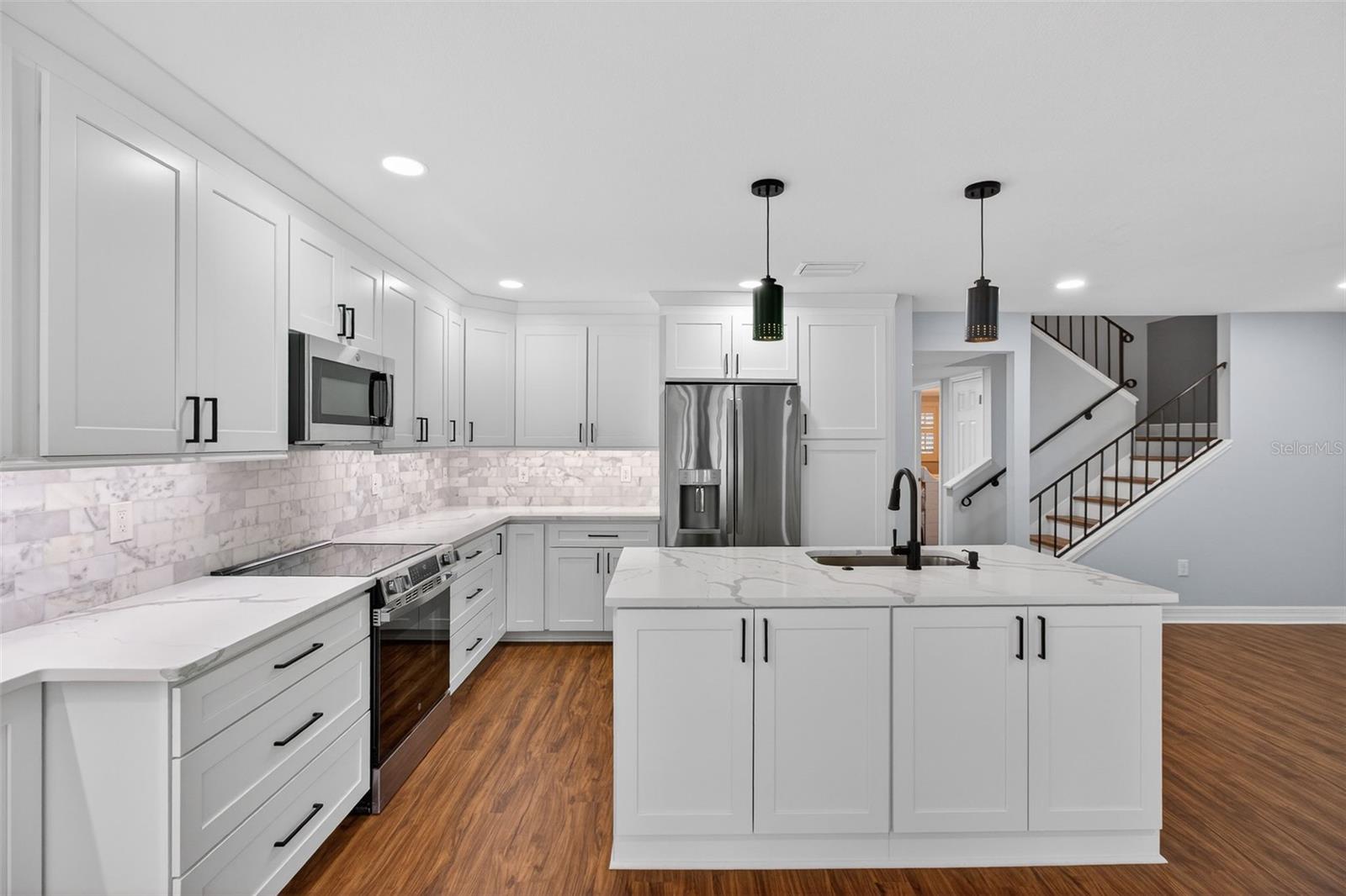 Image 14 of 42 For 6660 Cape Hatteras Way Ne 1