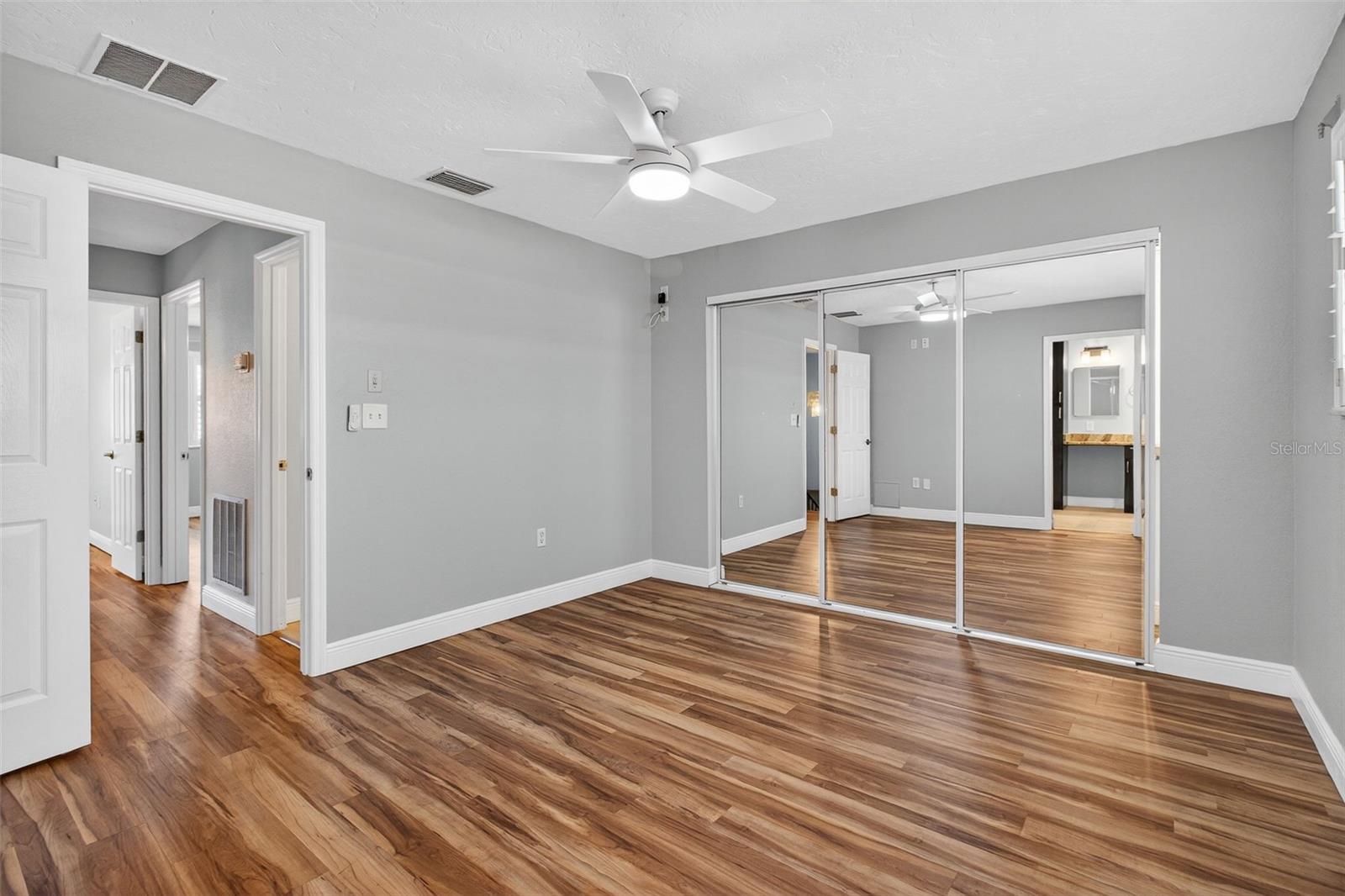 Image 22 of 42 For 6660 Cape Hatteras Way Ne 1