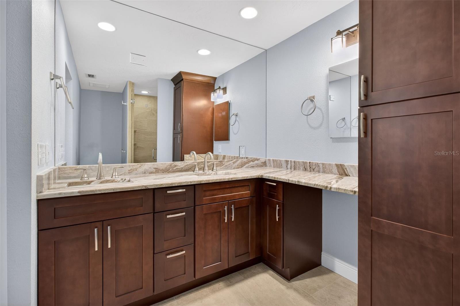 Image 23 of 42 For 6660 Cape Hatteras Way Ne 1