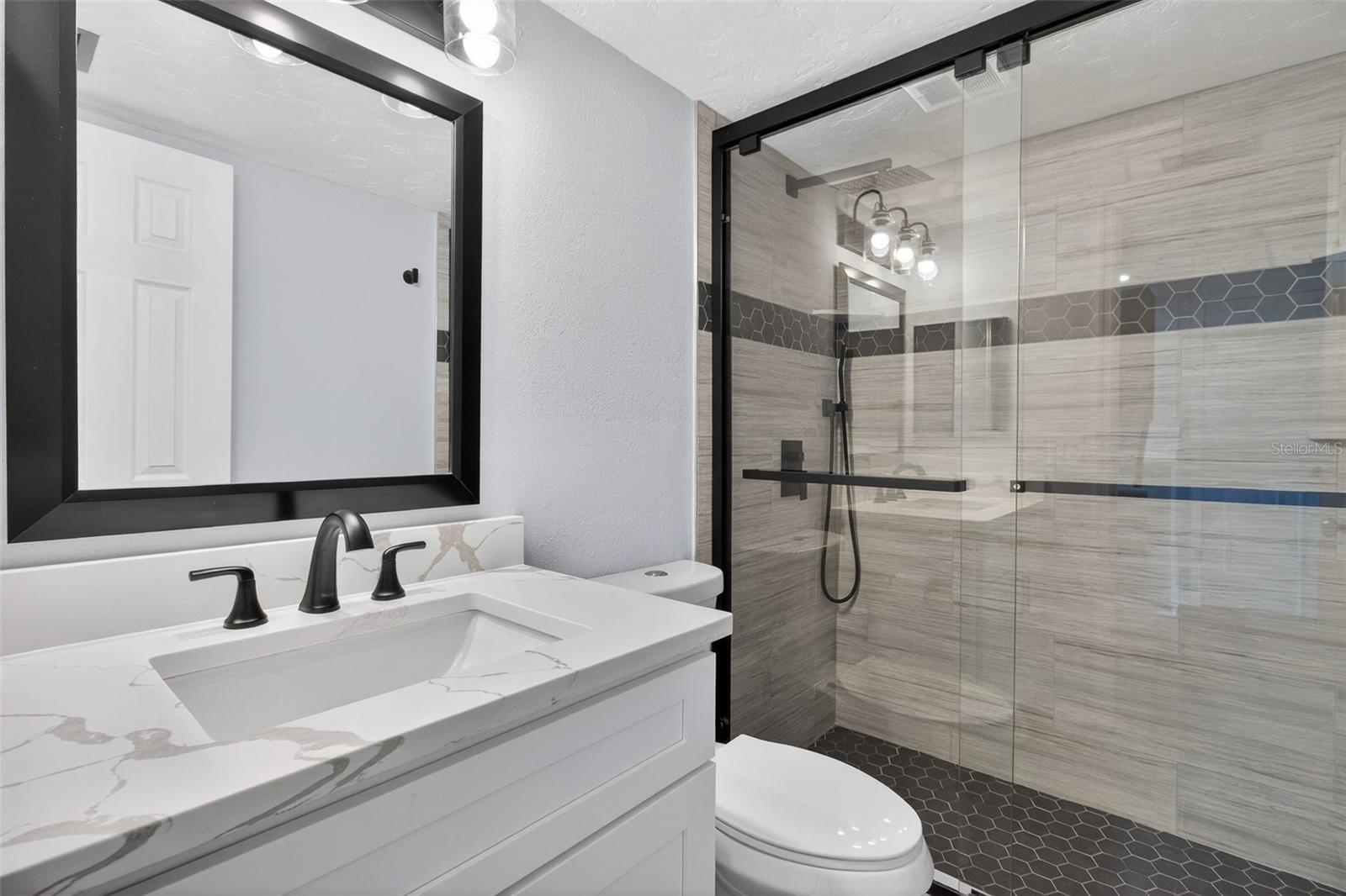 Image 7 of 42 For 6660 Cape Hatteras Way Ne 1