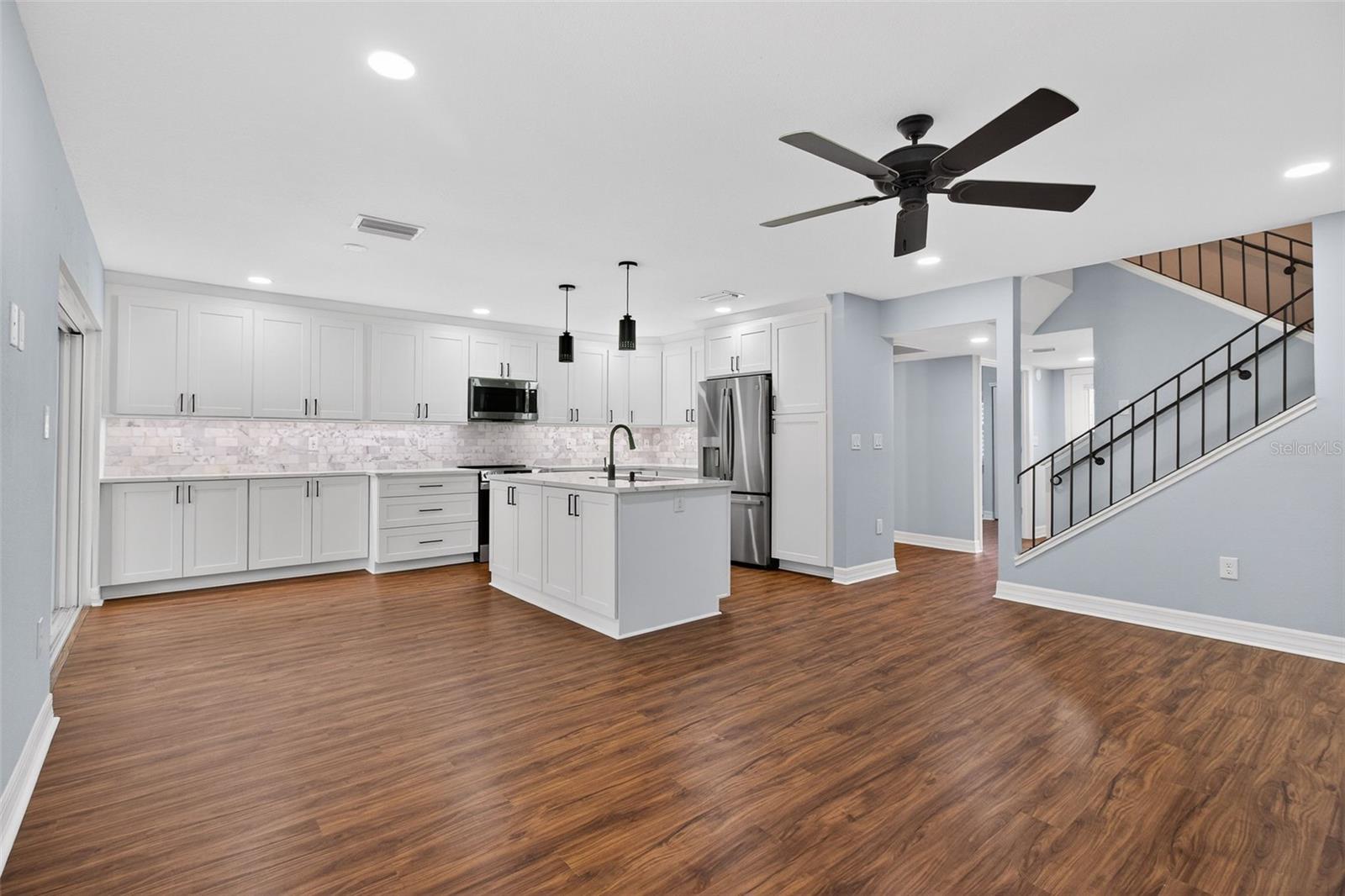 Image 8 of 42 For 6660 Cape Hatteras Way Ne 1