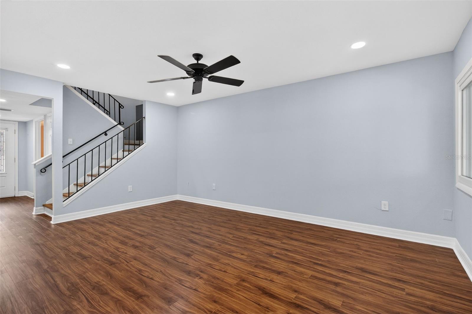 Image 9 of 42 For 6660 Cape Hatteras Way Ne 1