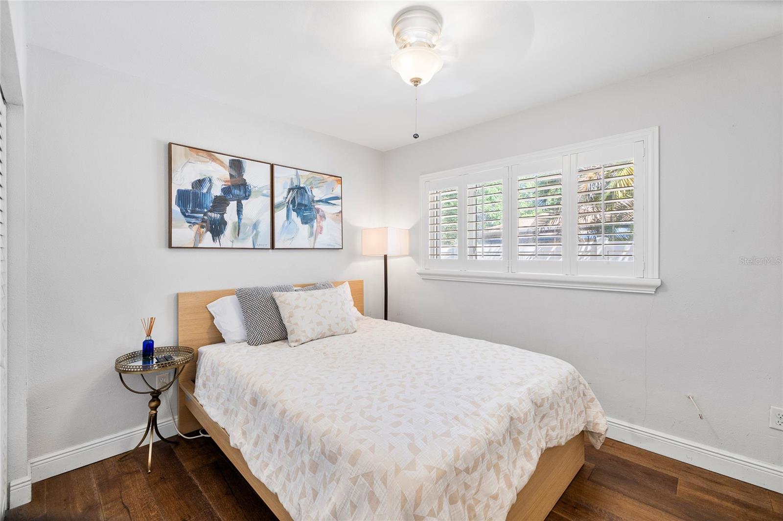 Listing photo id 24 for 4303 S Cameron Avenue