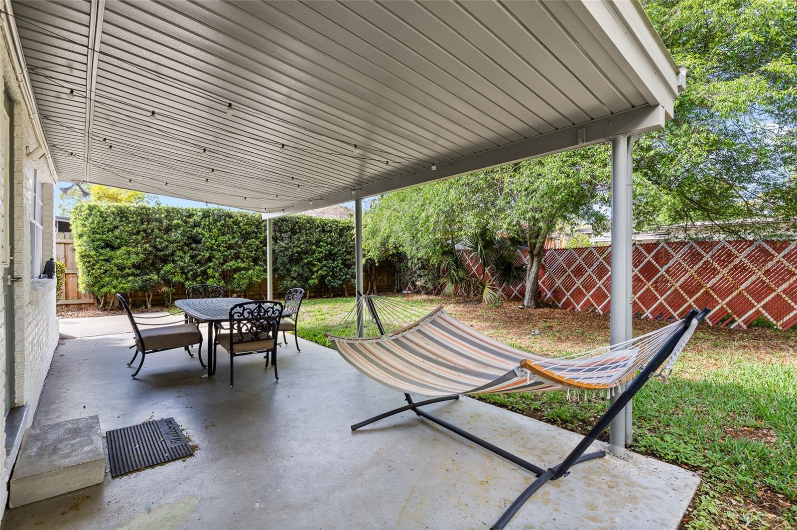 Listing photo id 28 for 4303 S Cameron Avenue