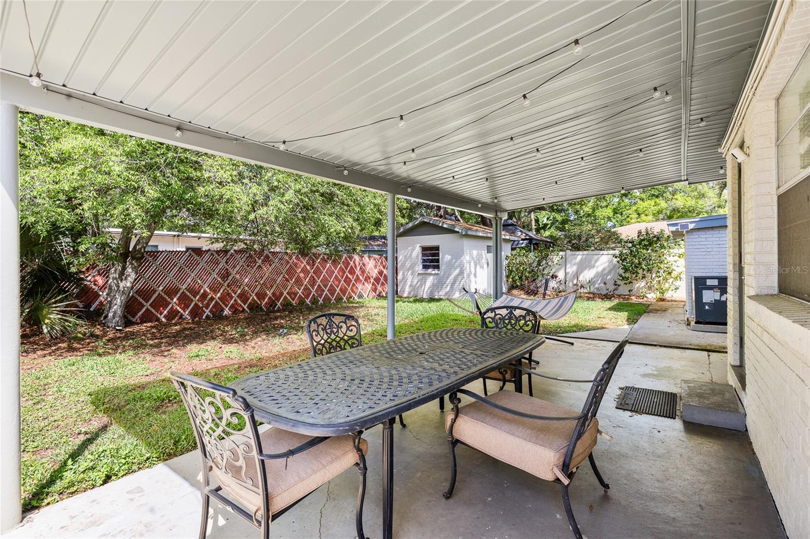 Listing photo id 31 for 4303 S Cameron Avenue