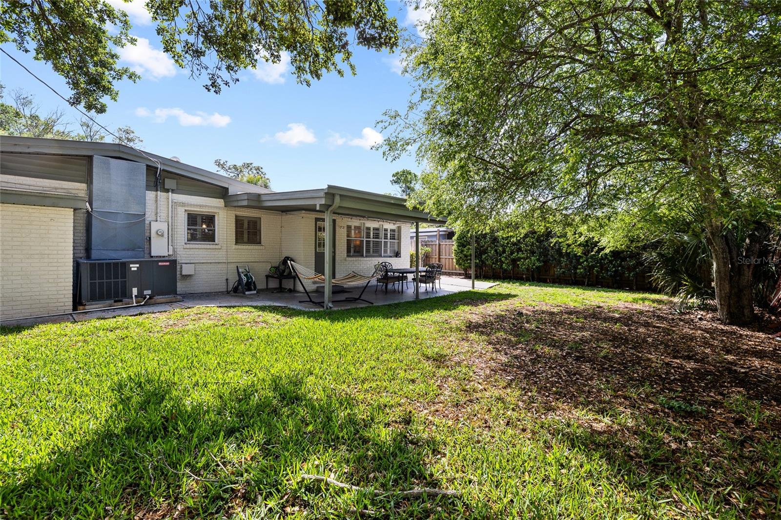 Listing photo id 35 for 4303 S Cameron Avenue