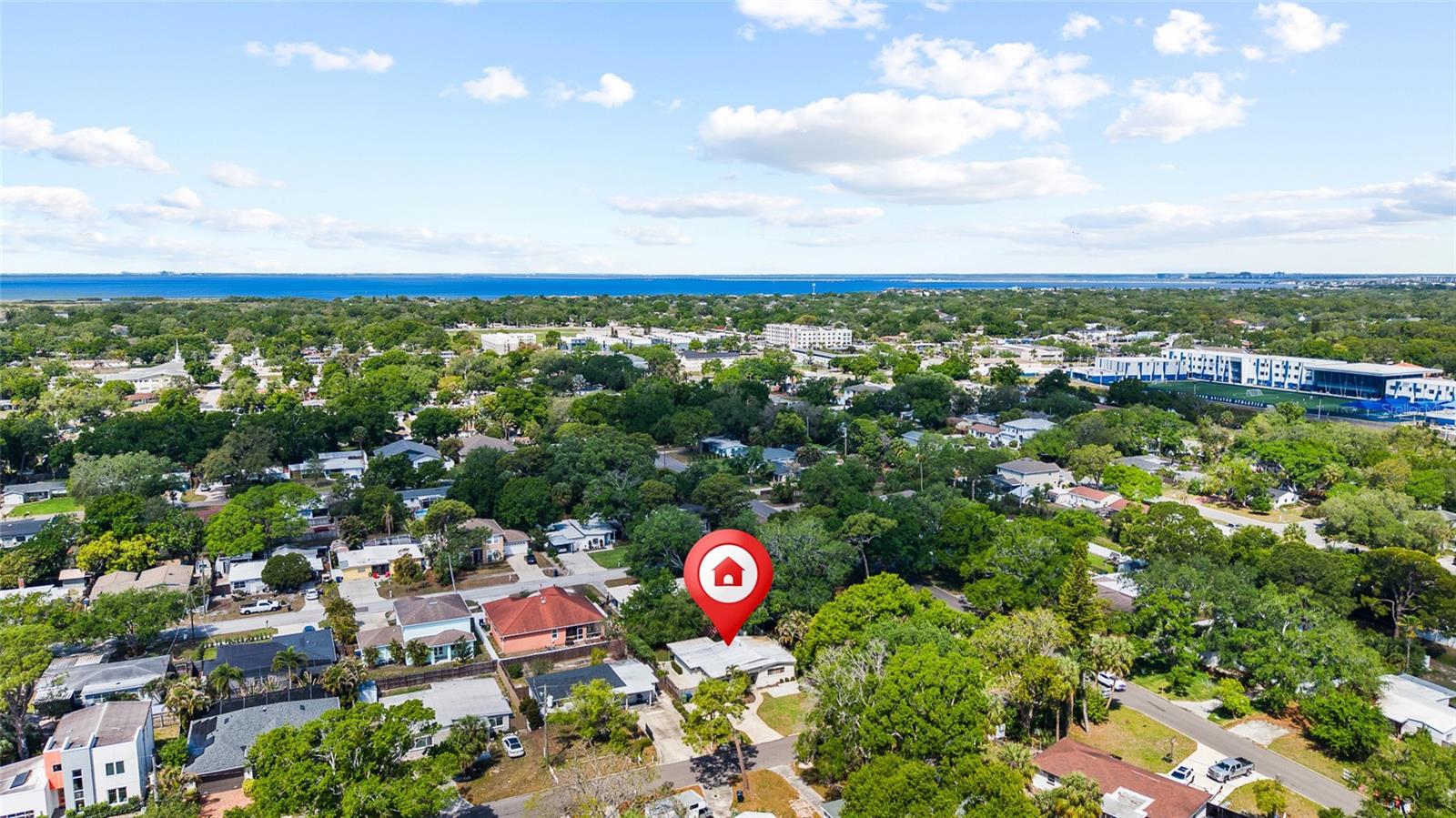 Listing photo id 40 for 4303 S Cameron Avenue