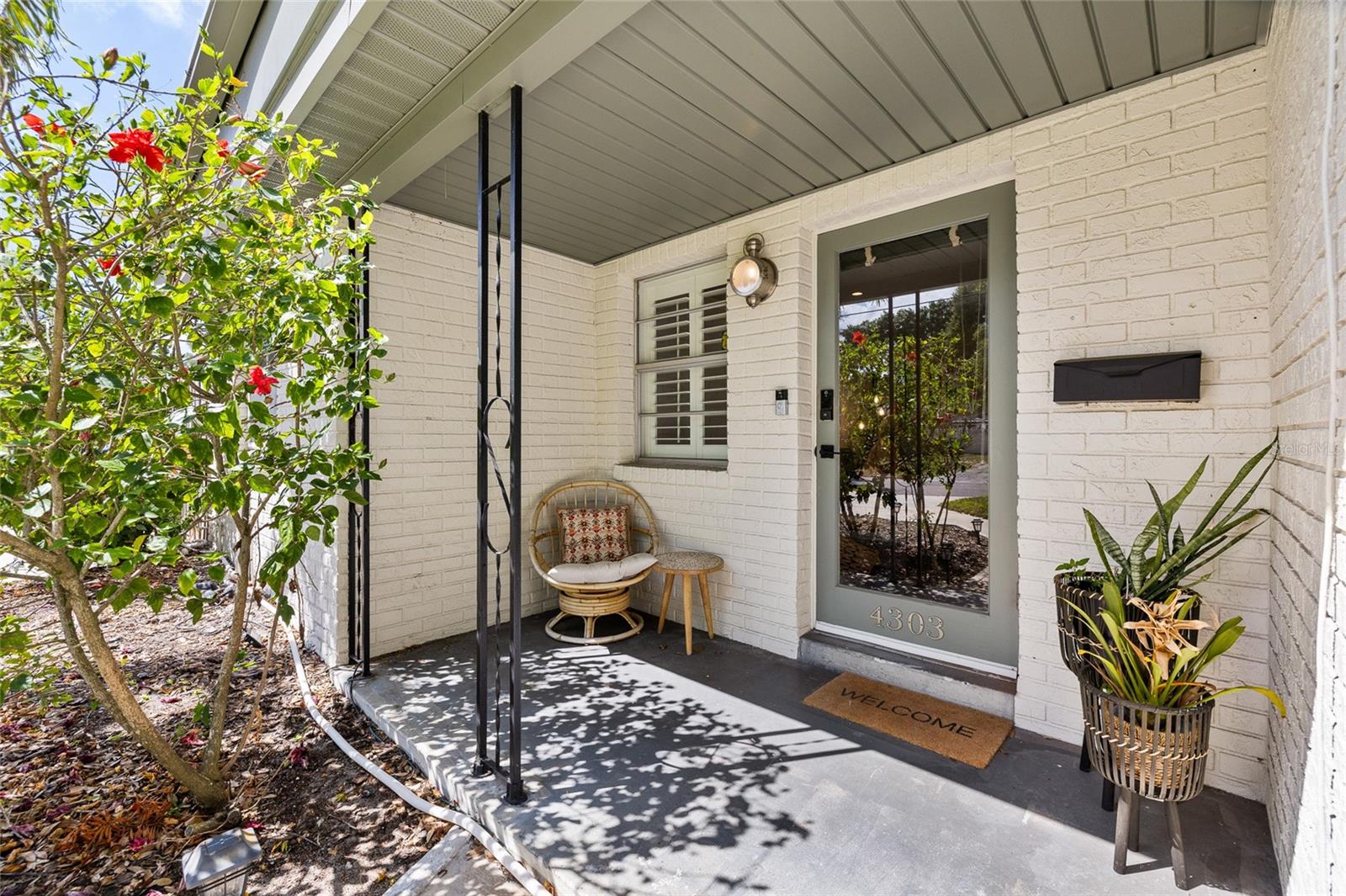 Listing photo id 5 for 4303 S Cameron Avenue