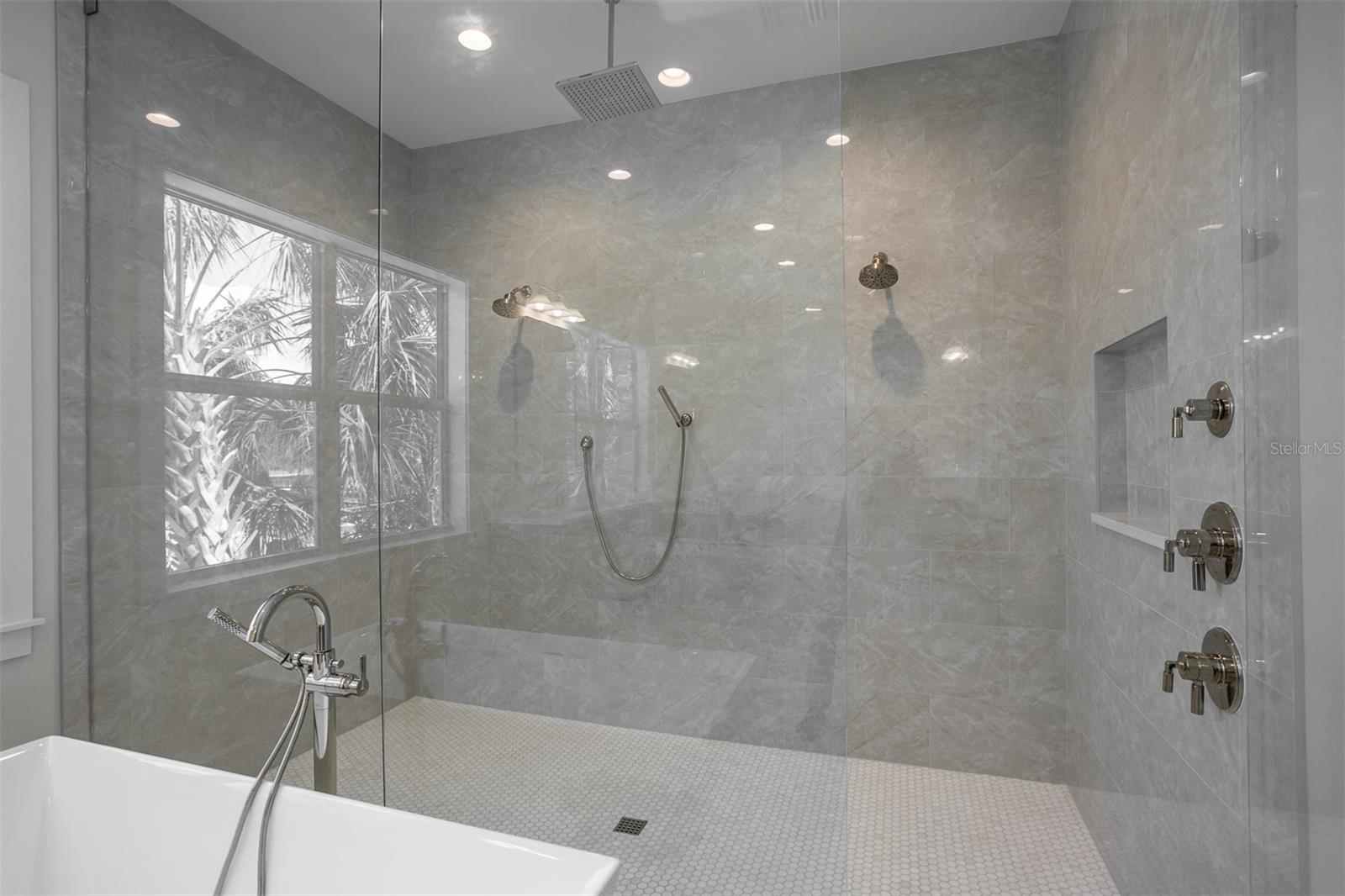 Image 25 of 68 For 4017 Palmira Avenue