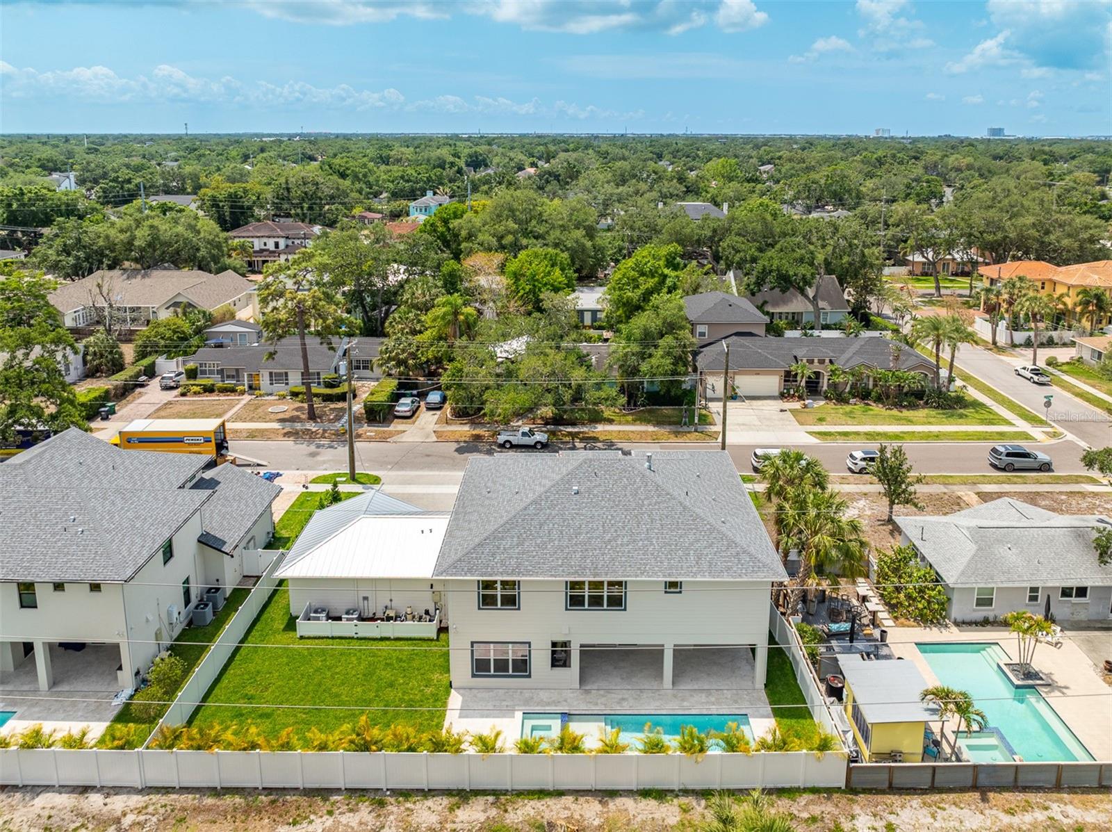 Image 3 of 68 For 4017 Palmira Avenue