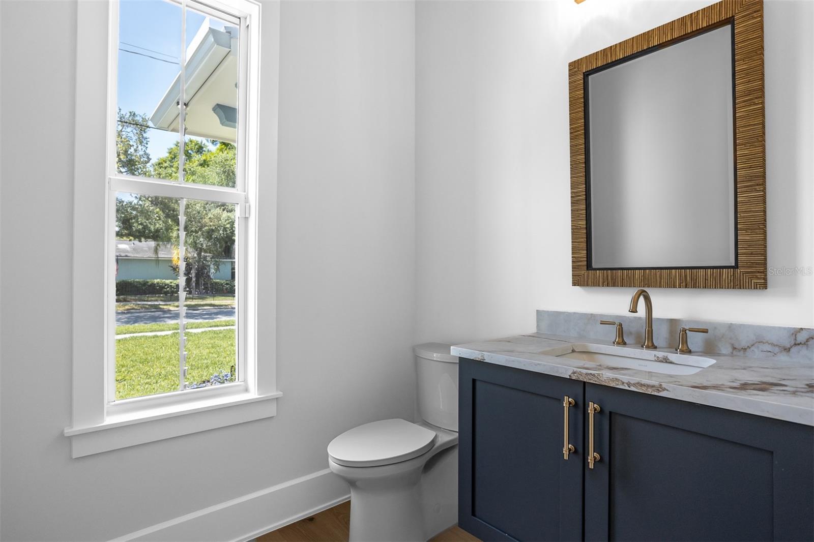 Image 31 of 68 For 4017 Palmira Avenue
