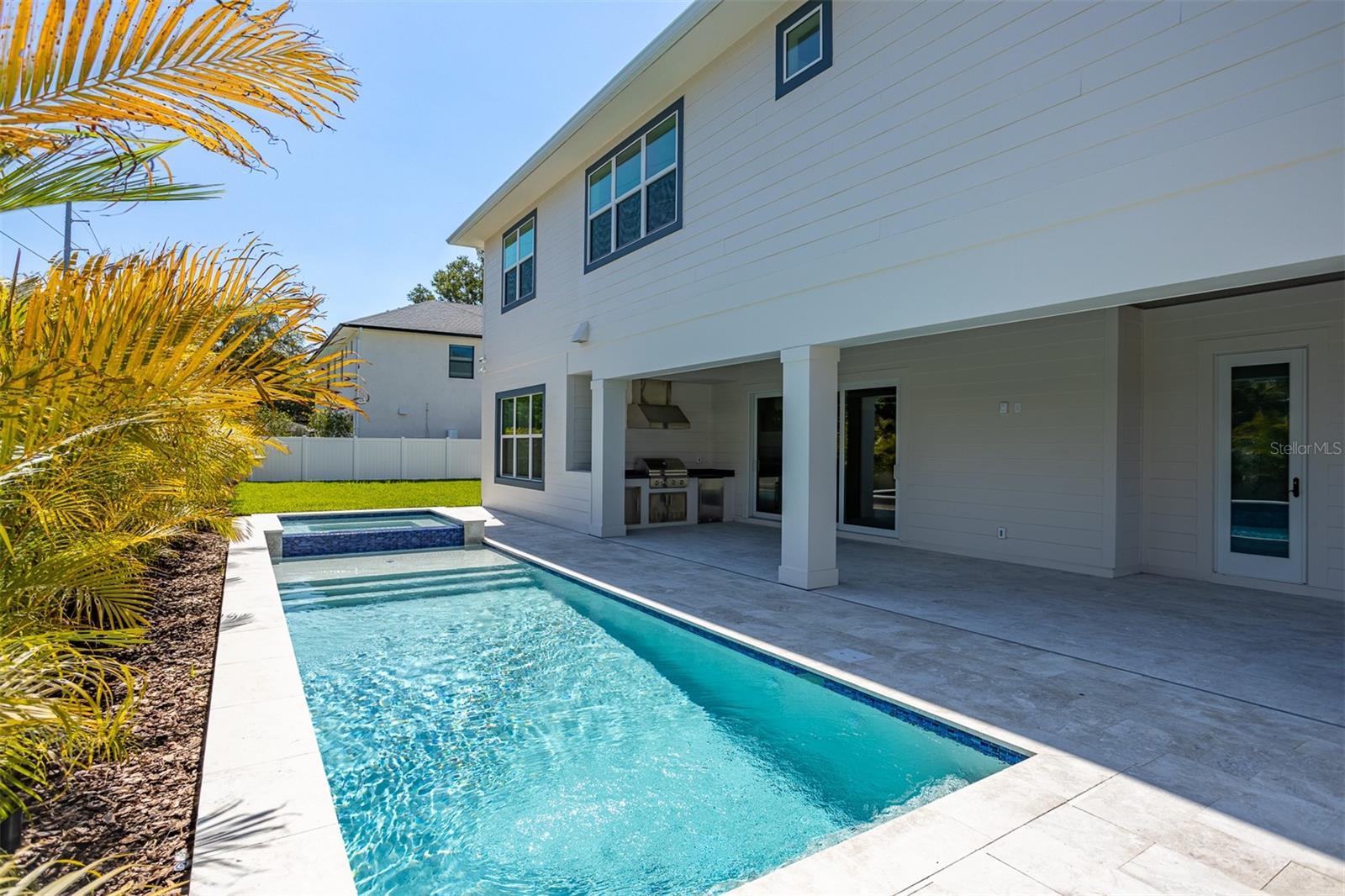 Image 4 of 68 For 4017 Palmira Avenue