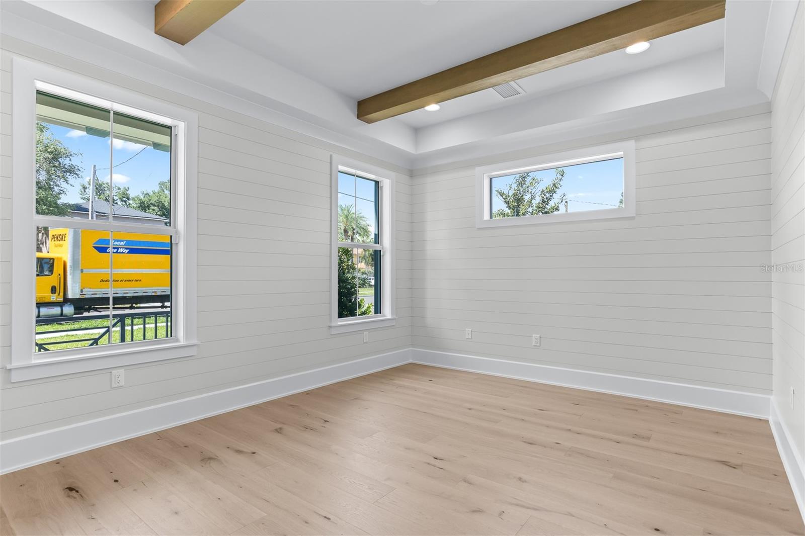 Image 47 of 68 For 4017 Palmira Avenue