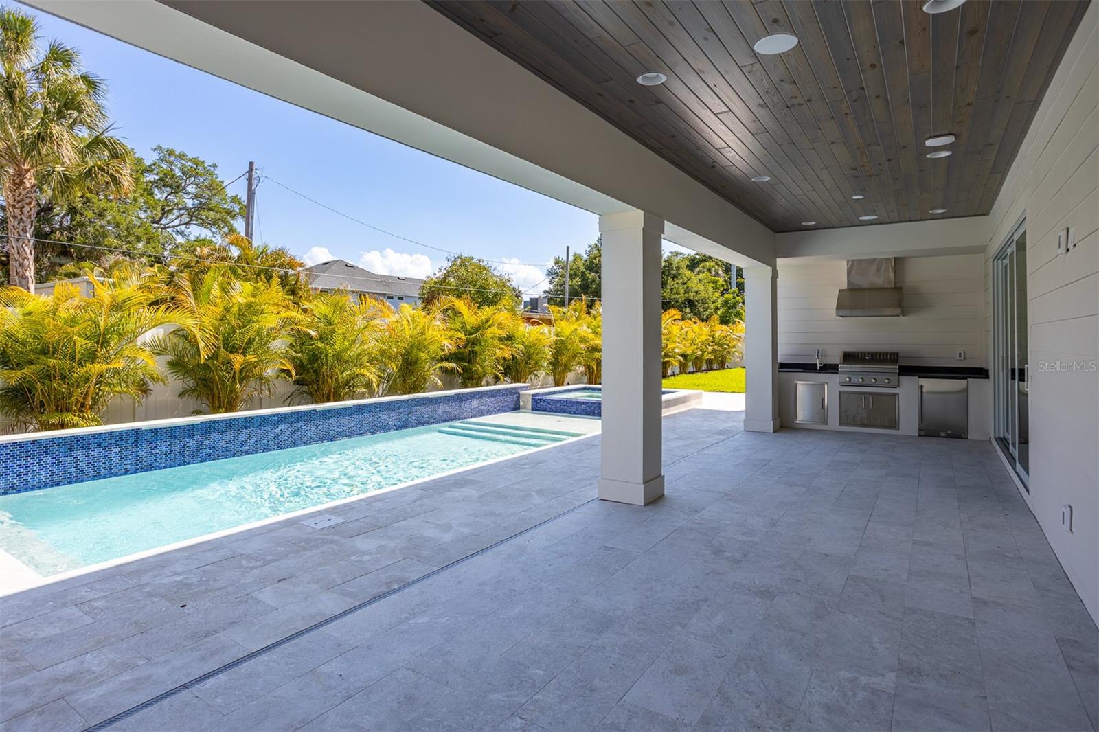 Image 5 of 68 For 4017 Palmira Avenue