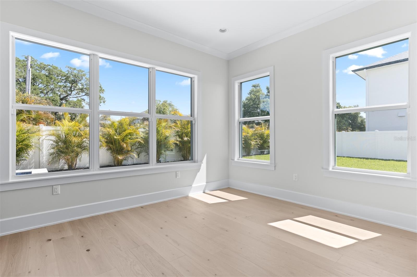 Image 50 of 68 For 4017 Palmira Avenue
