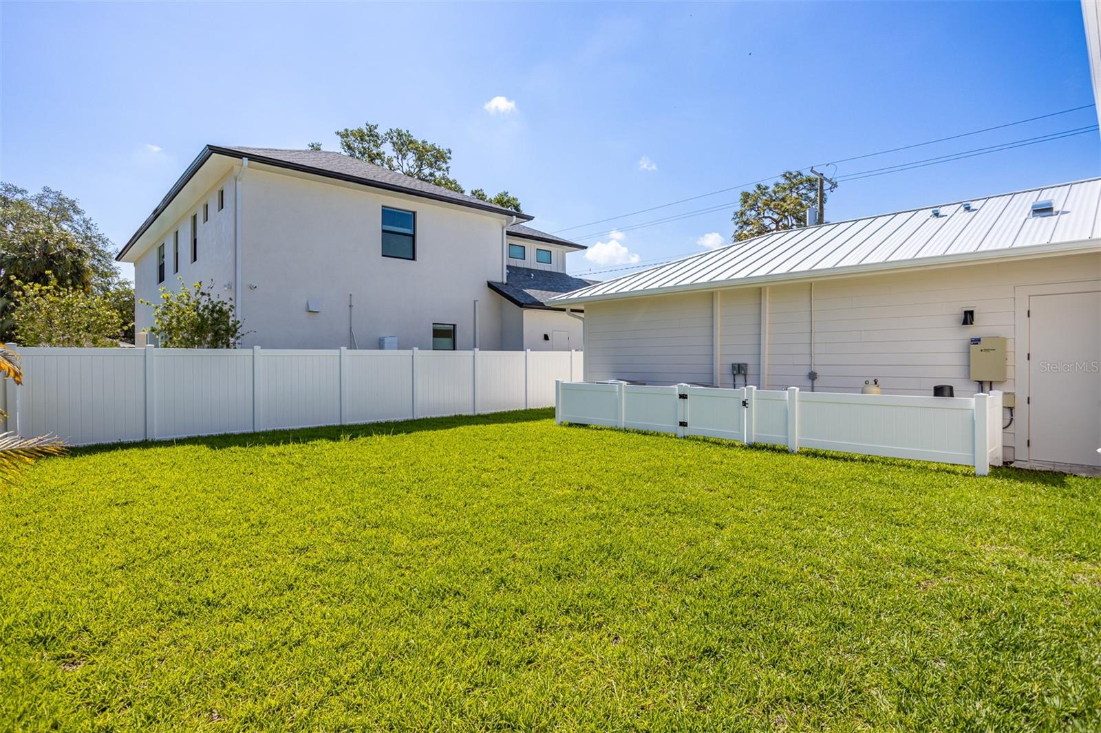 Image 60 of 68 For 4017 Palmira Avenue