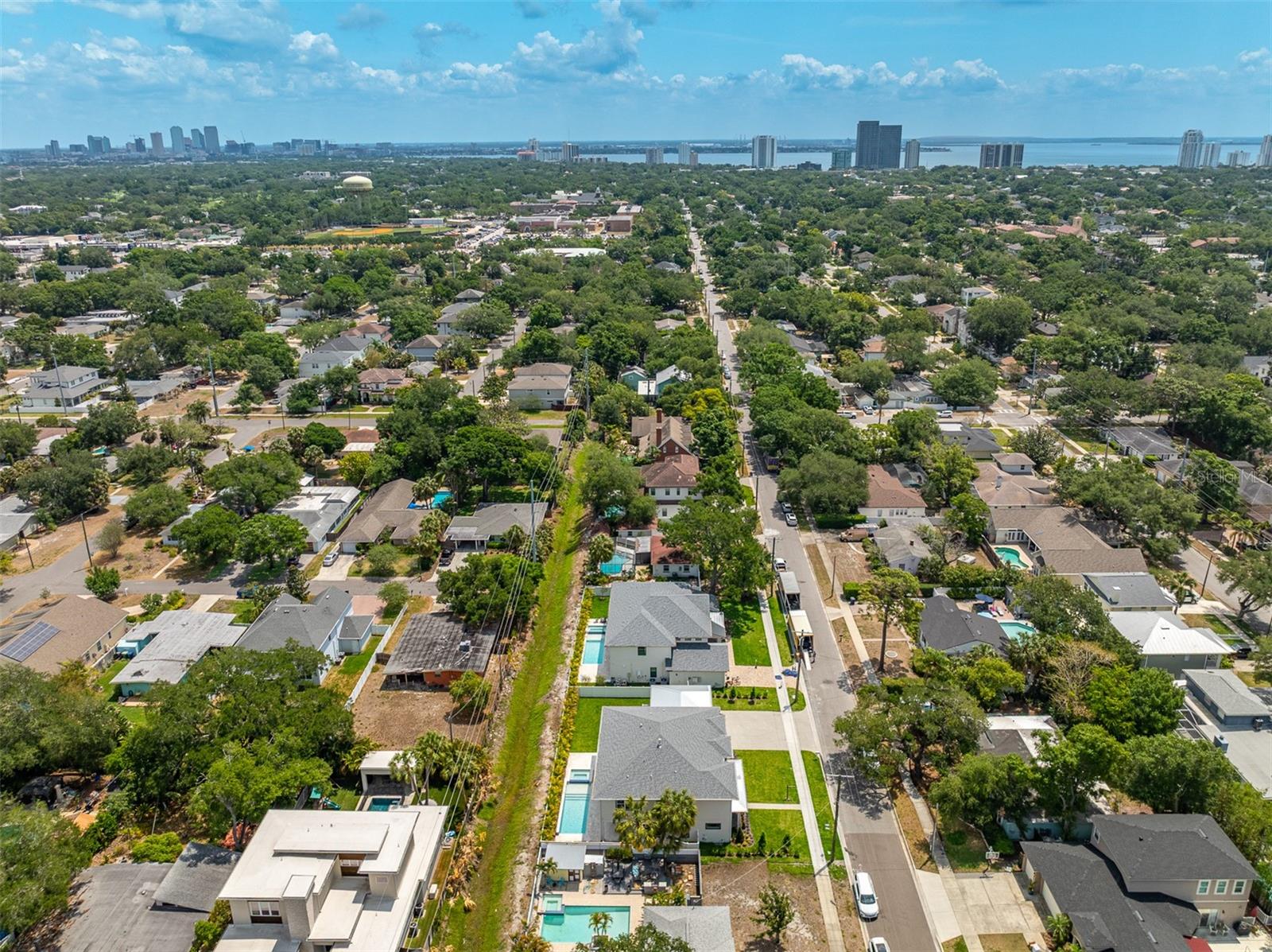 Image 65 of 68 For 4017 Palmira Avenue