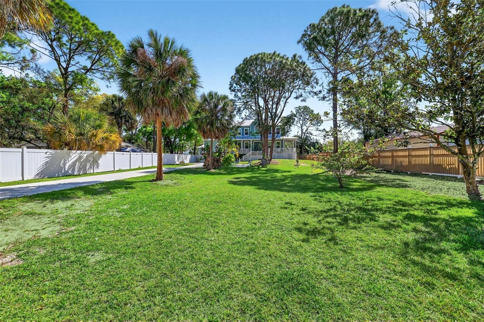 Image 3 of 83 For 4433 Sweetwater Drive