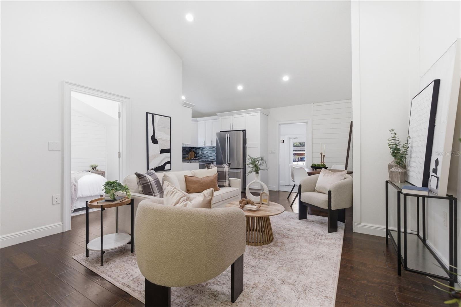 Image 21 of 57 For 3136 10th Avenue N