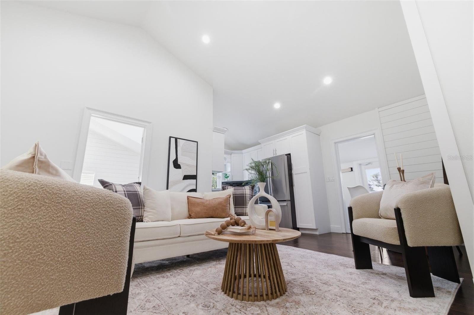 Image 23 of 57 For 3136 10th Avenue N