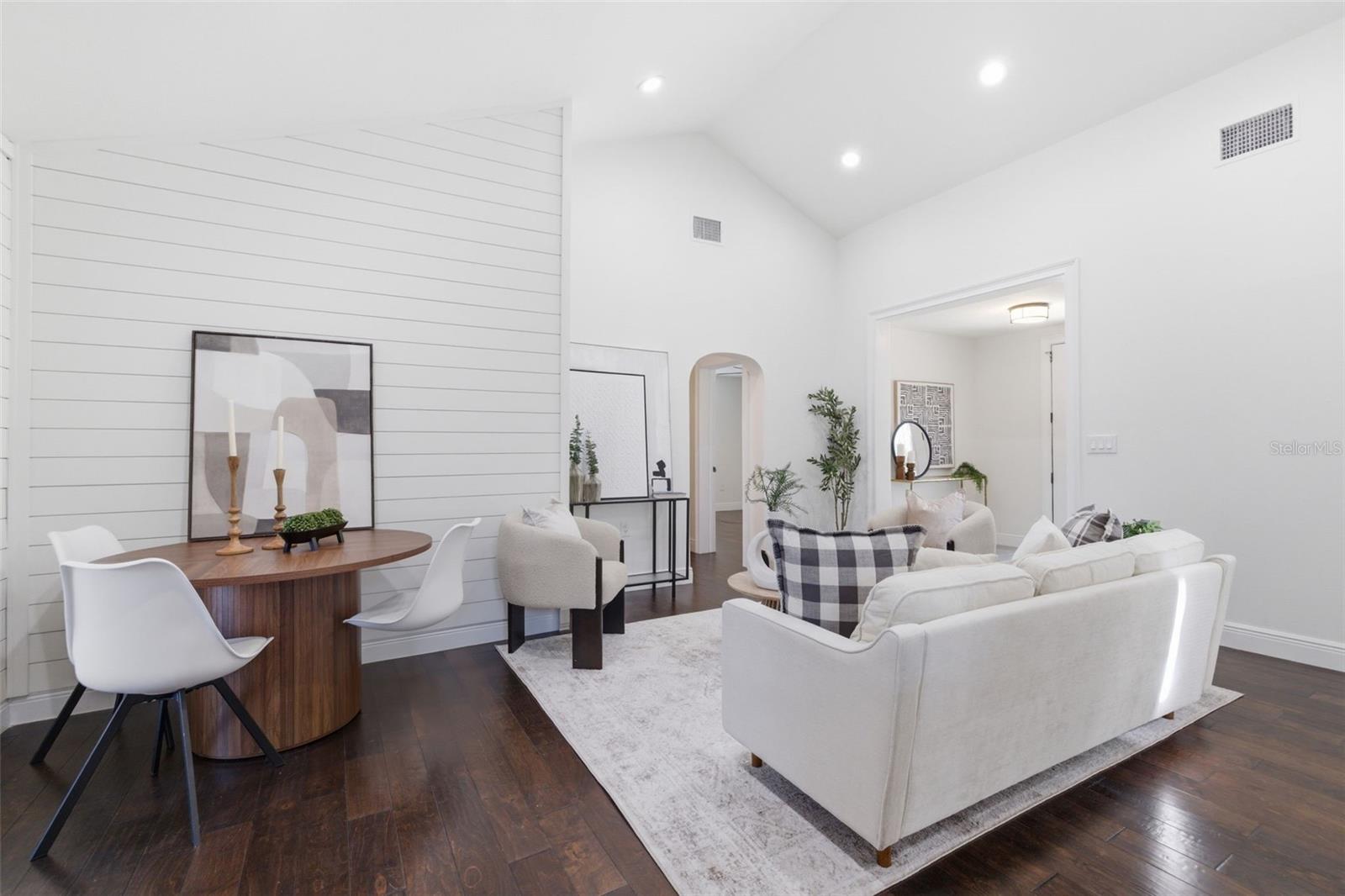 Image 26 of 57 For 3136 10th Avenue N