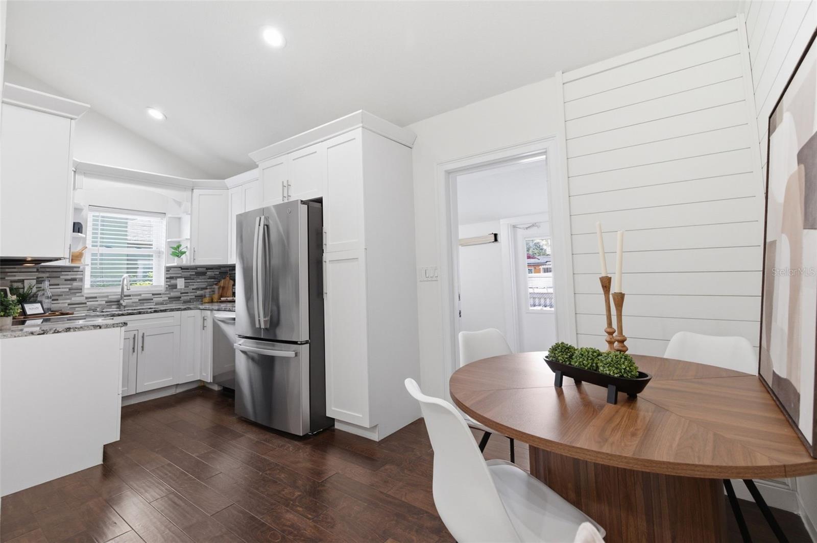 Image 6 of 57 For 3136 10th Avenue N