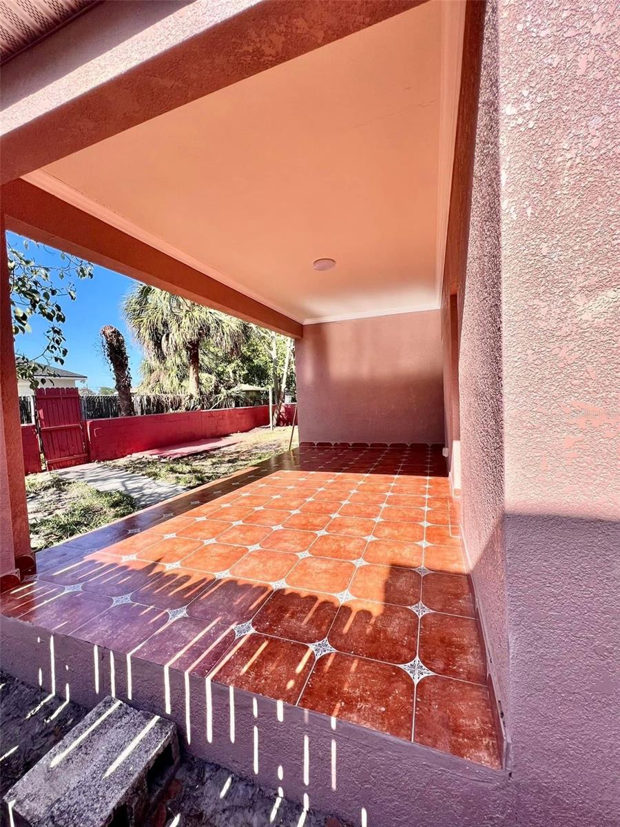 Image 13 of 27 For 2324 Palmetto Street