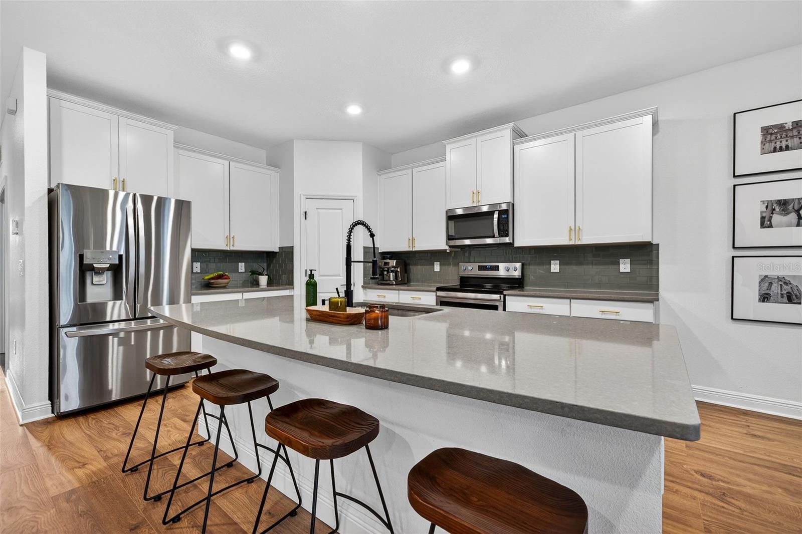 Image 12 of 39 For 10913 Honor Road