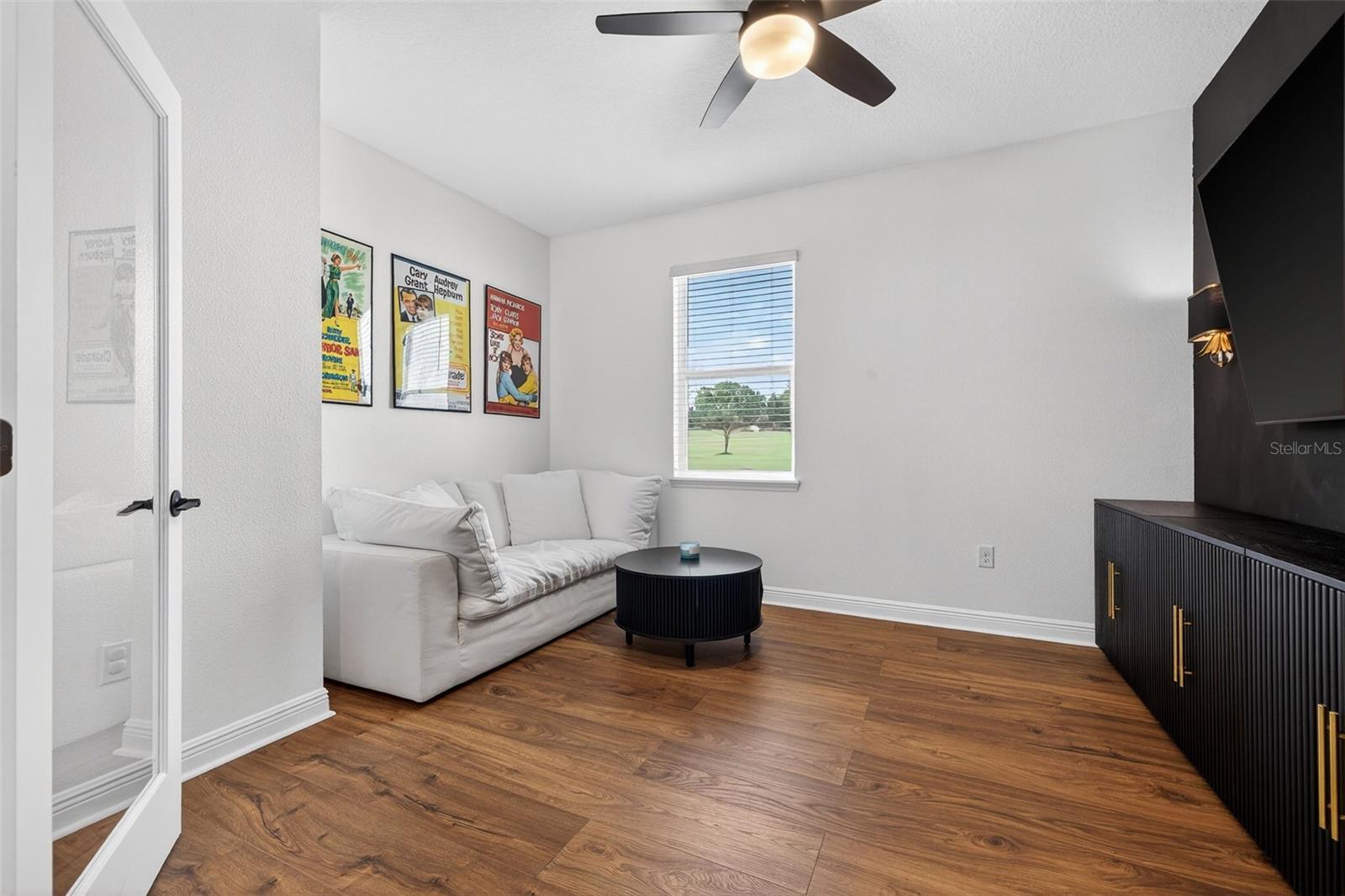 Image 18 of 39 For 10913 Honor Road