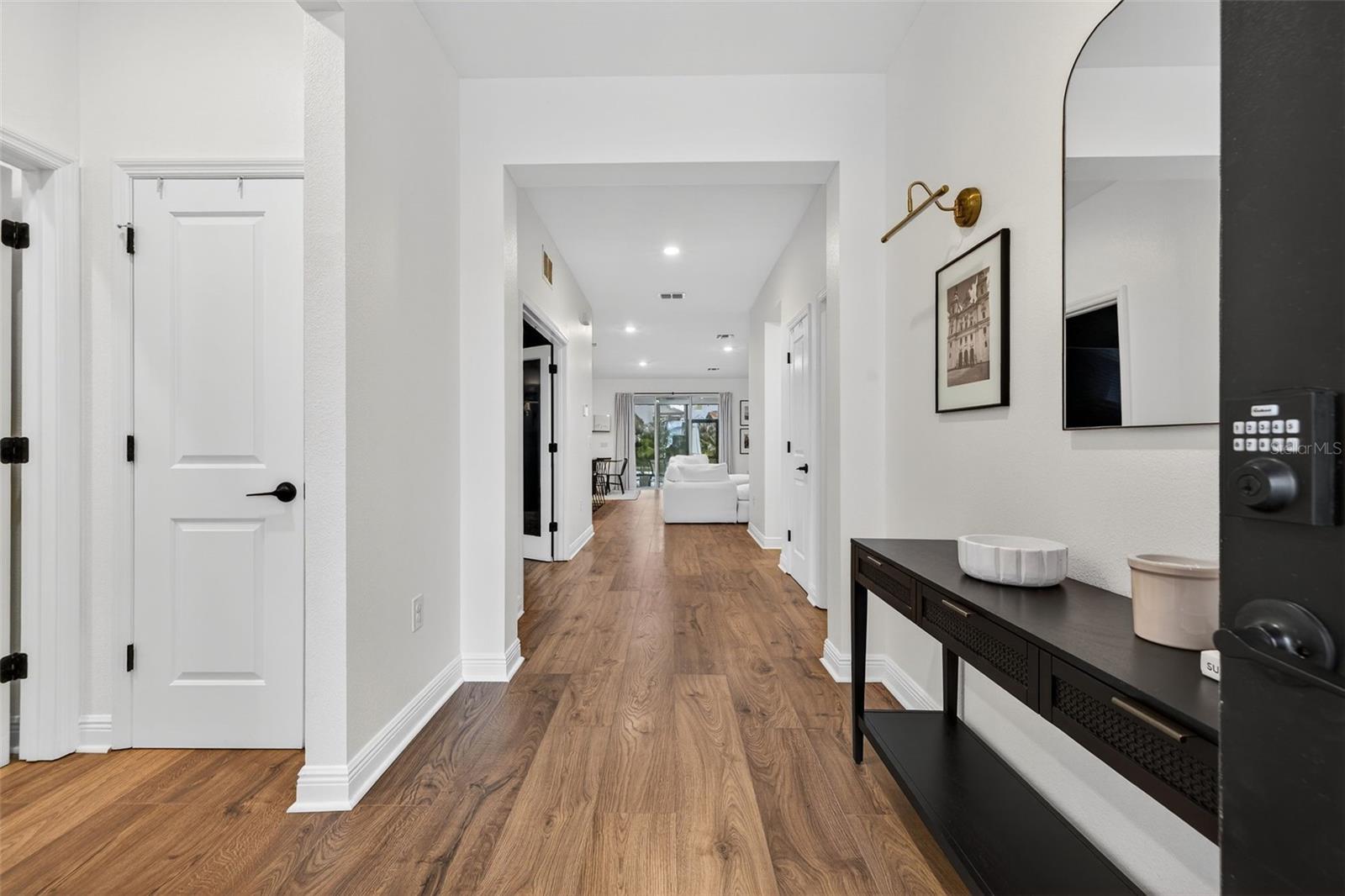 Image 6 of 39 For 10913 Honor Road