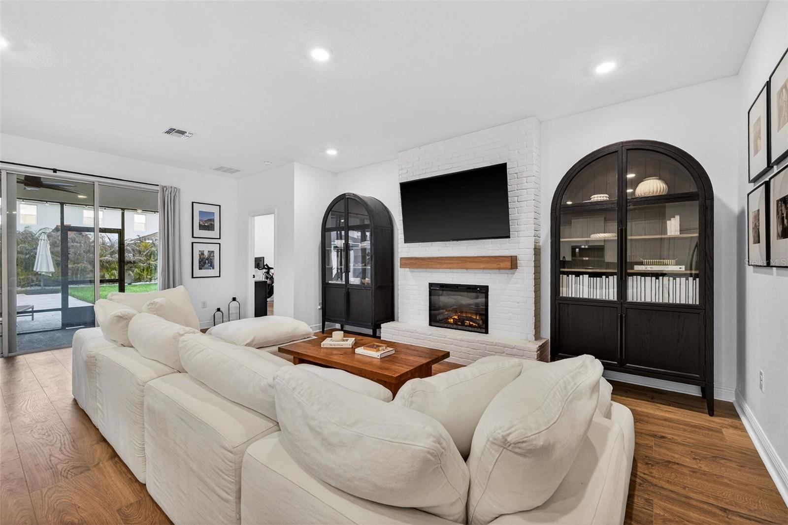 Image 9 of 39 For 10913 Honor Road