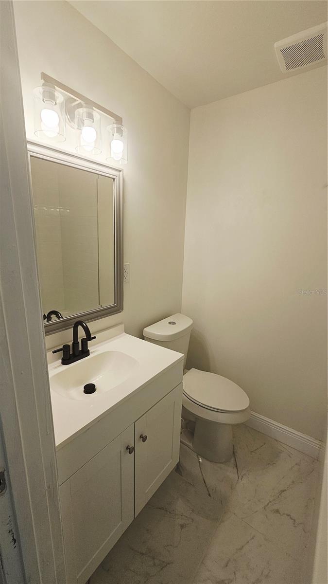 Image 14 of 27 For 708-712 Pennsylvania Avenue