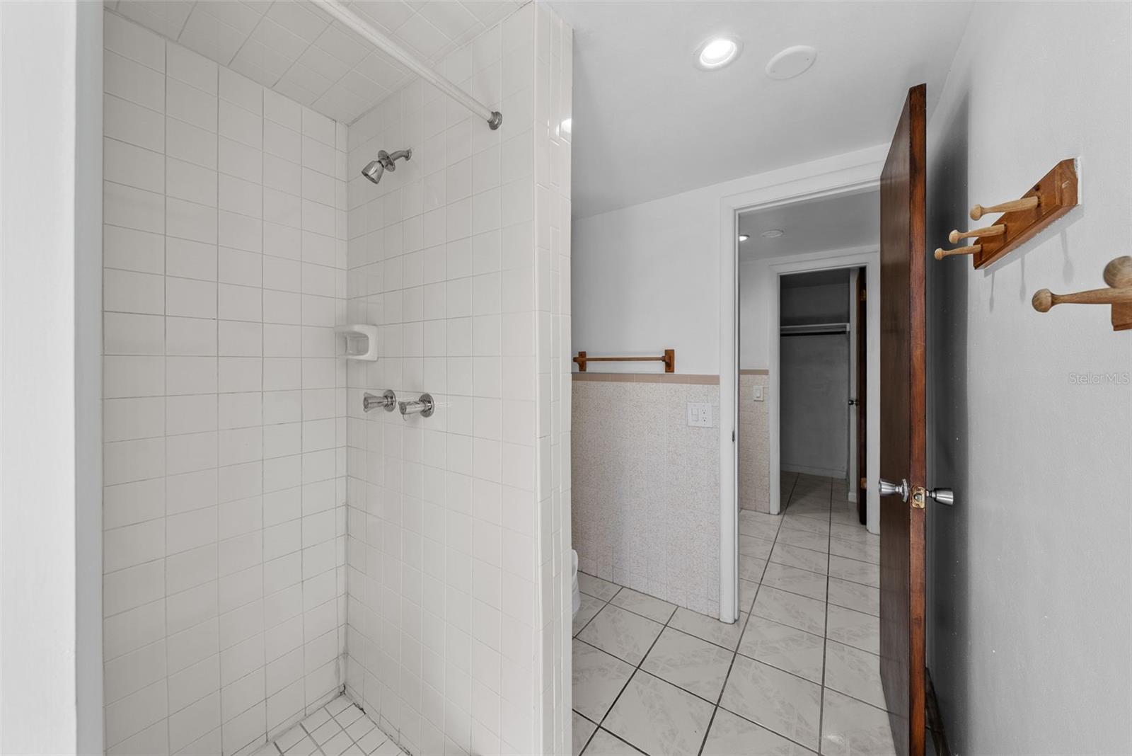 Image 31 of 46 For 6112 12th Avenue