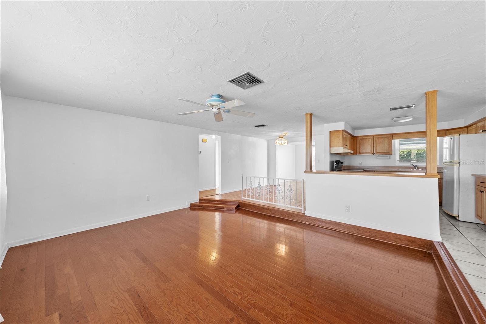 Image 5 of 46 For 6112 12th Avenue