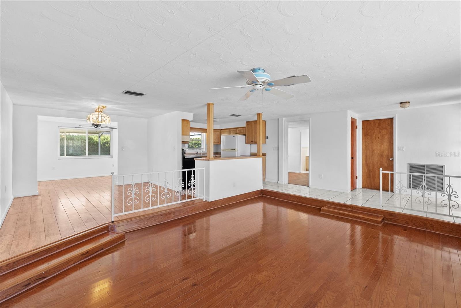Image 6 of 46 For 6112 12th Avenue