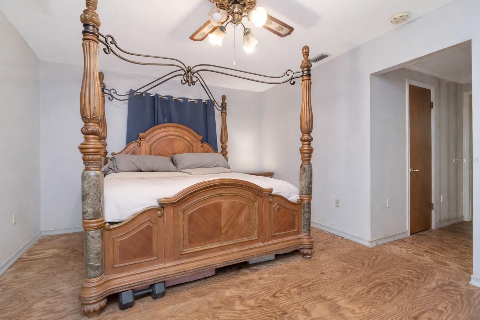 Listing photo id 15 for 817 Ohio Avenue