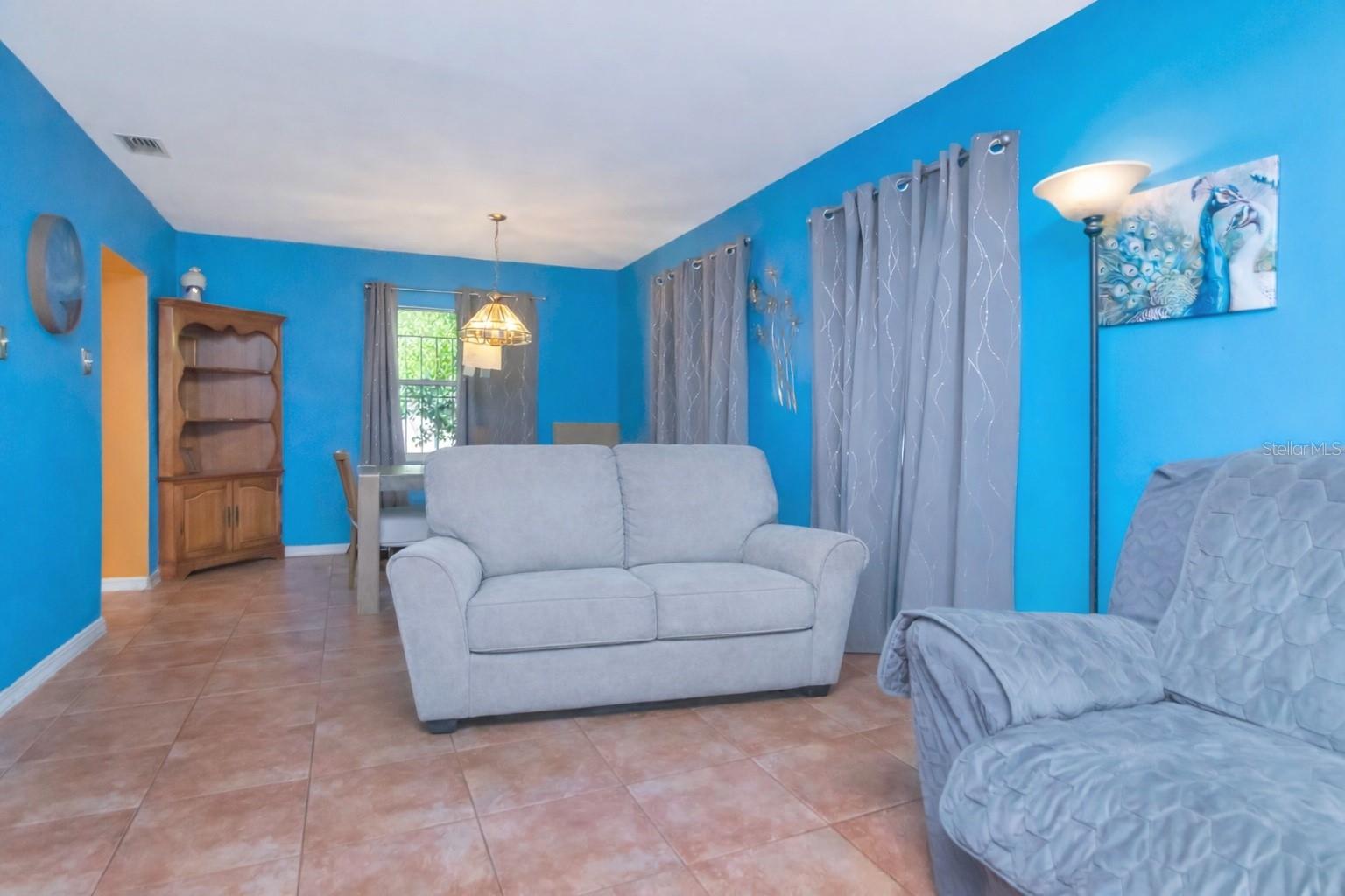 Listing photo id 18 for 817 Ohio Avenue