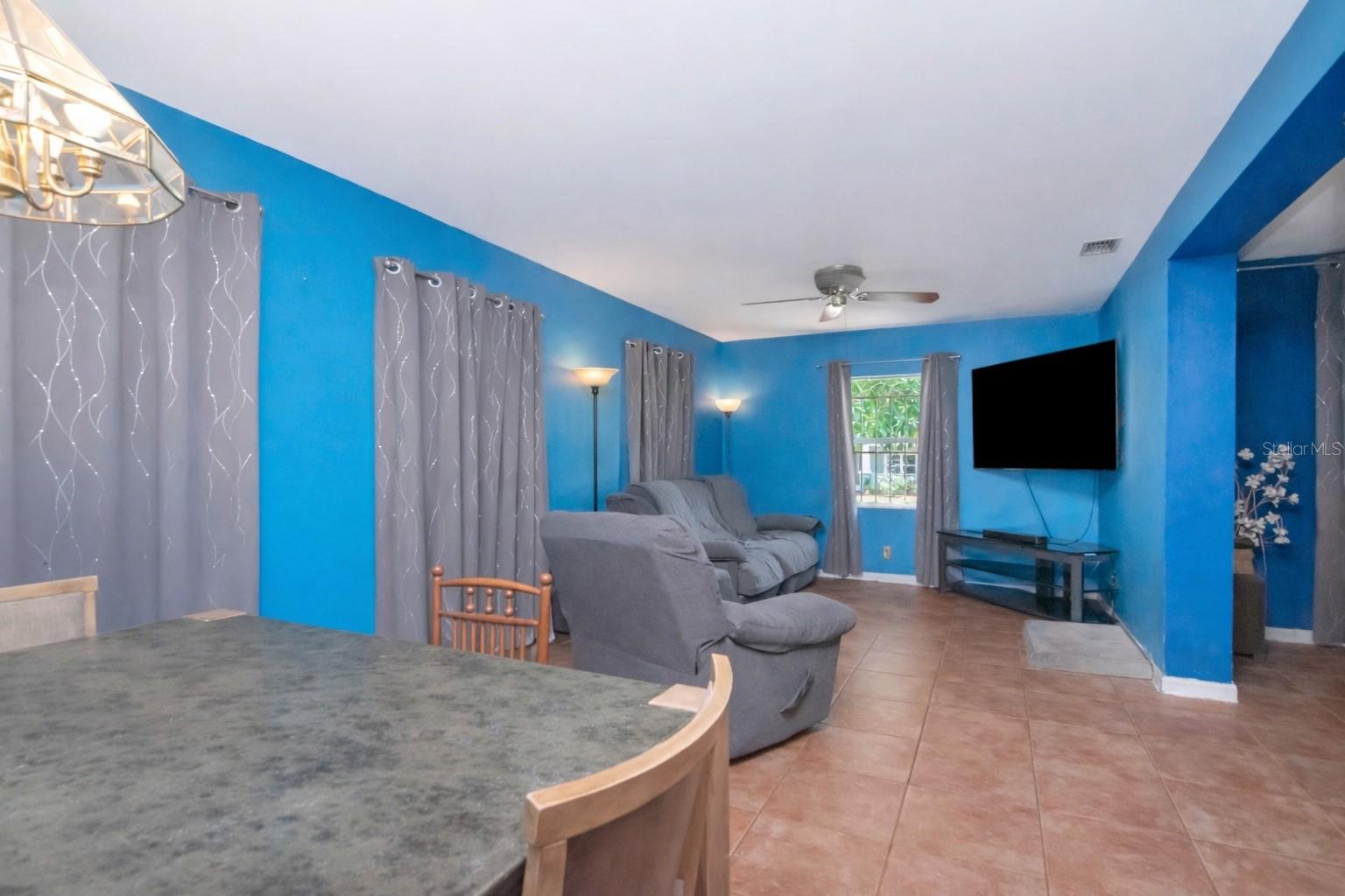 Listing photo id 24 for 817 Ohio Avenue