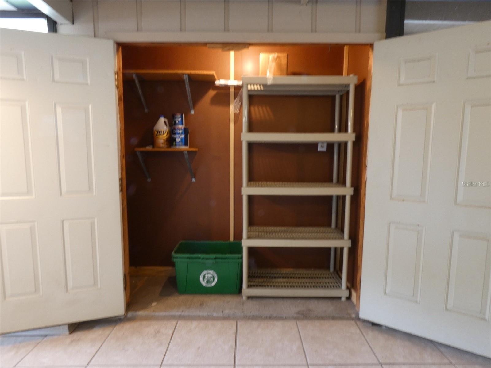 Image 18 of 42 For 7933 Pine Drive 37