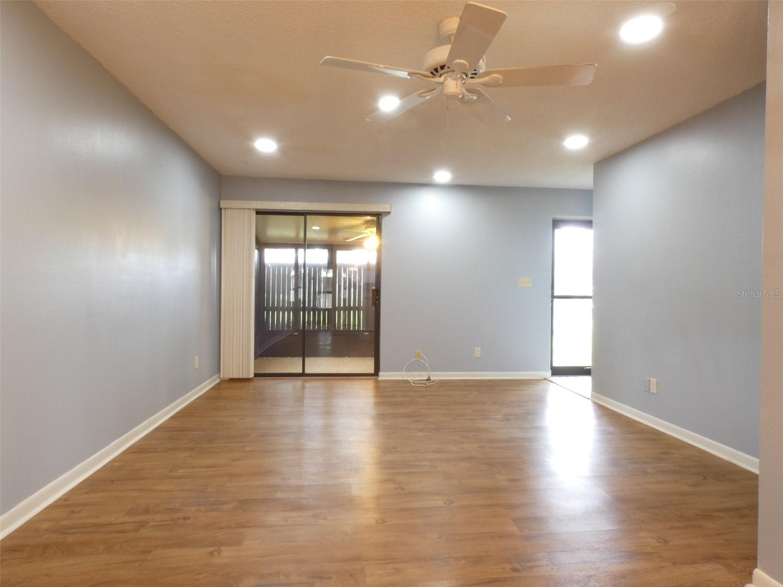 Image 4 of 42 For 7933 Pine Drive 37