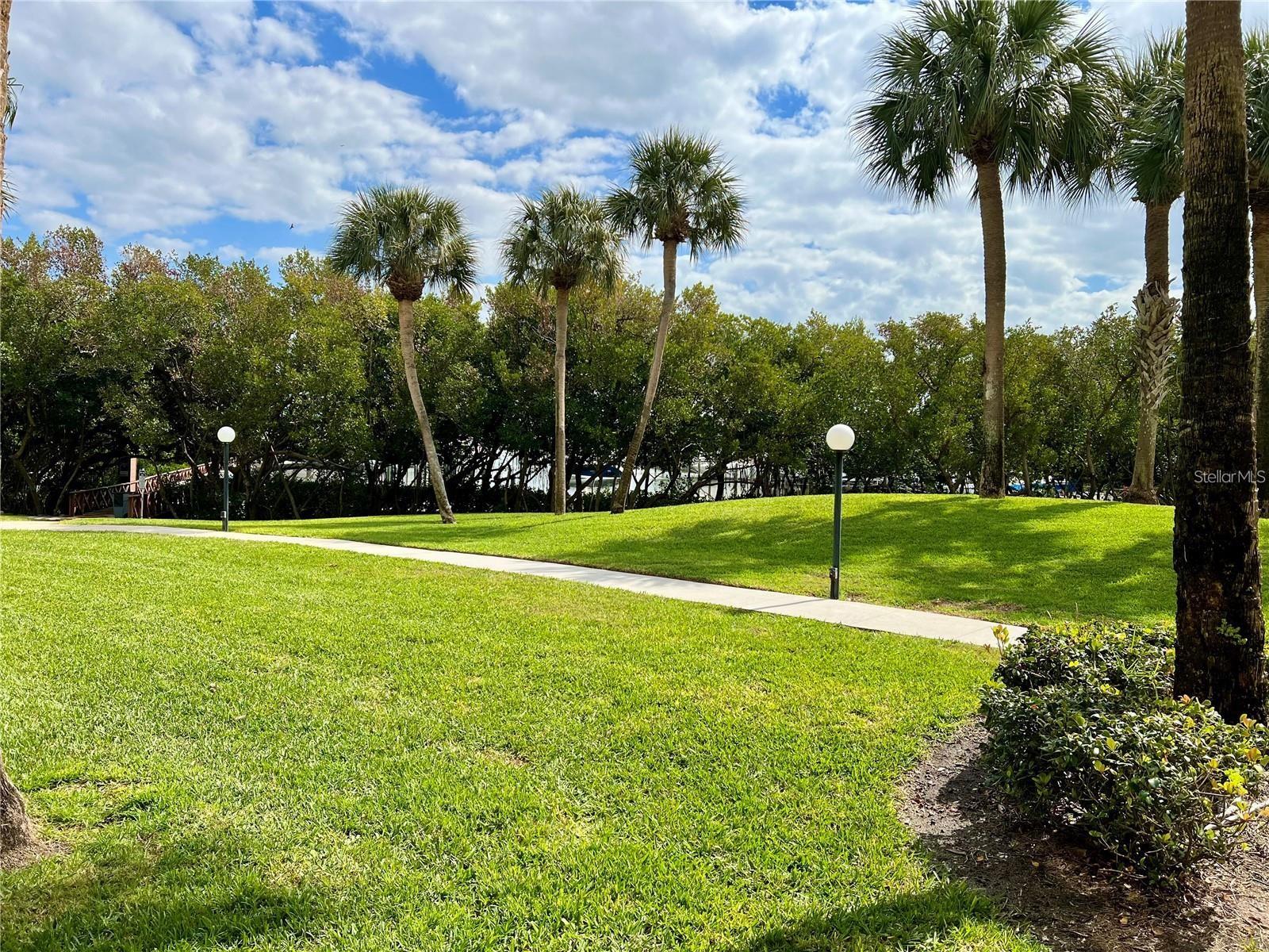 Image 14 of 47 For 1328 Pasadena Avenue S 104