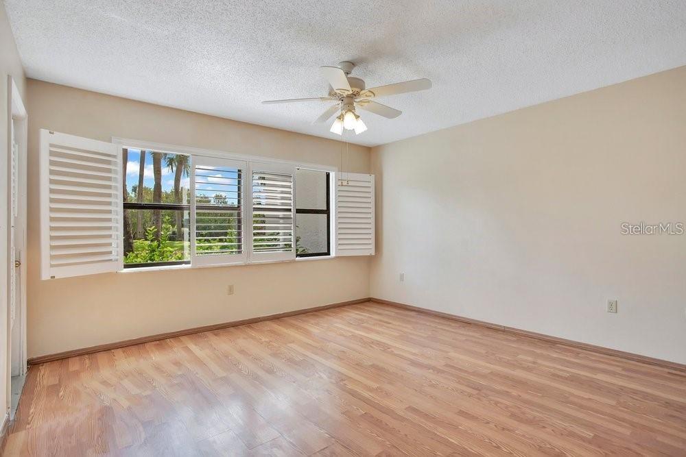 Image 15 of 47 For 1328 Pasadena Avenue S 104